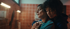 Anne Ratte-Polle, Haley Louise Jones (v.l.n.r.) in "Blindgänger" (2024)